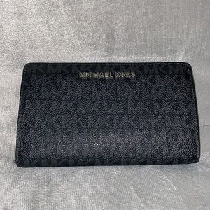 Micheal Kors wallet